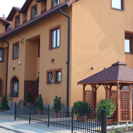 Dąbrowa Górnicza Zajazd Bachus מראה חיצוני תמונה